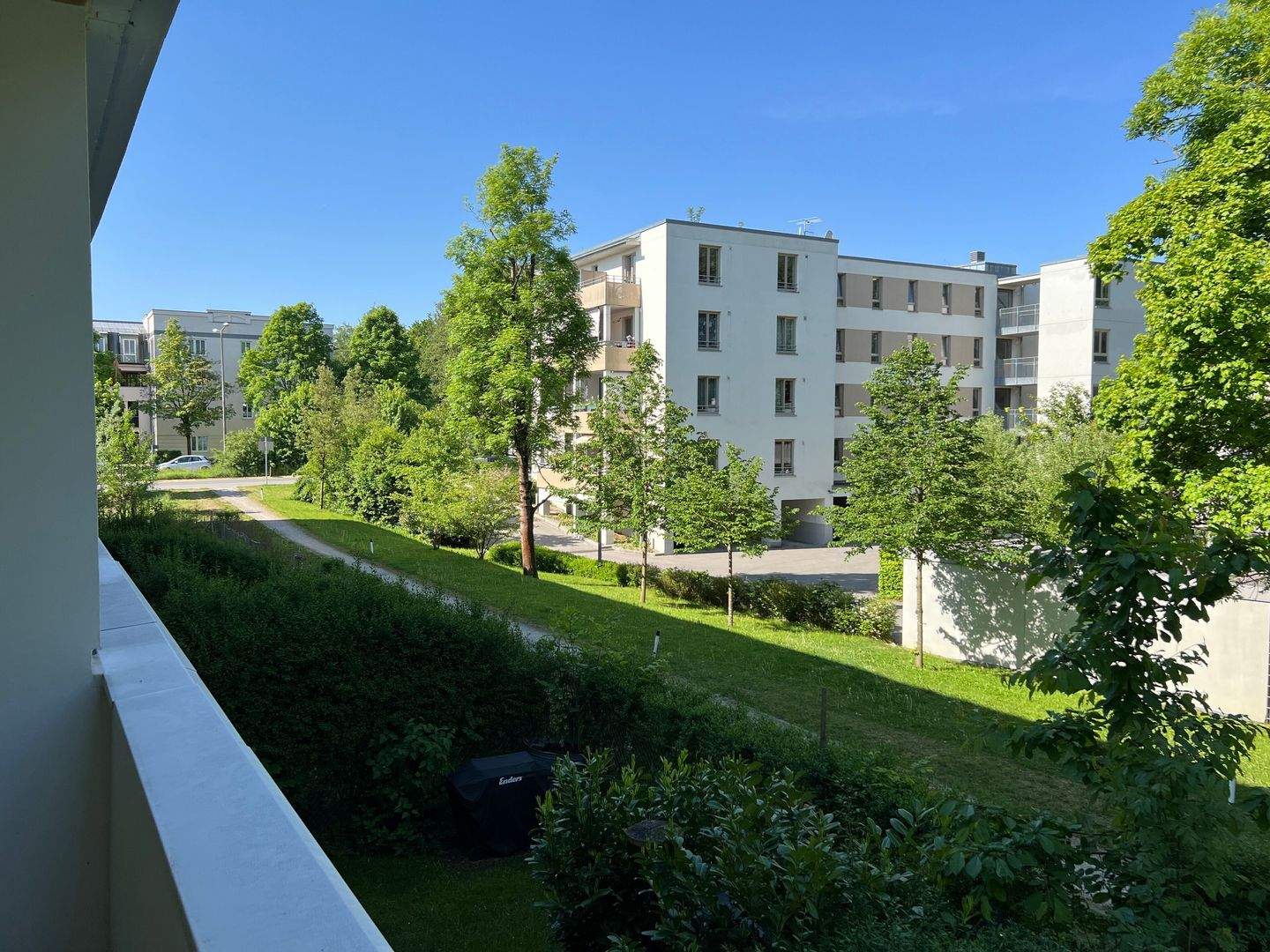 Modern 3-Bedroom New-Build Apartment with Loggia in Munich-Bogenhausen