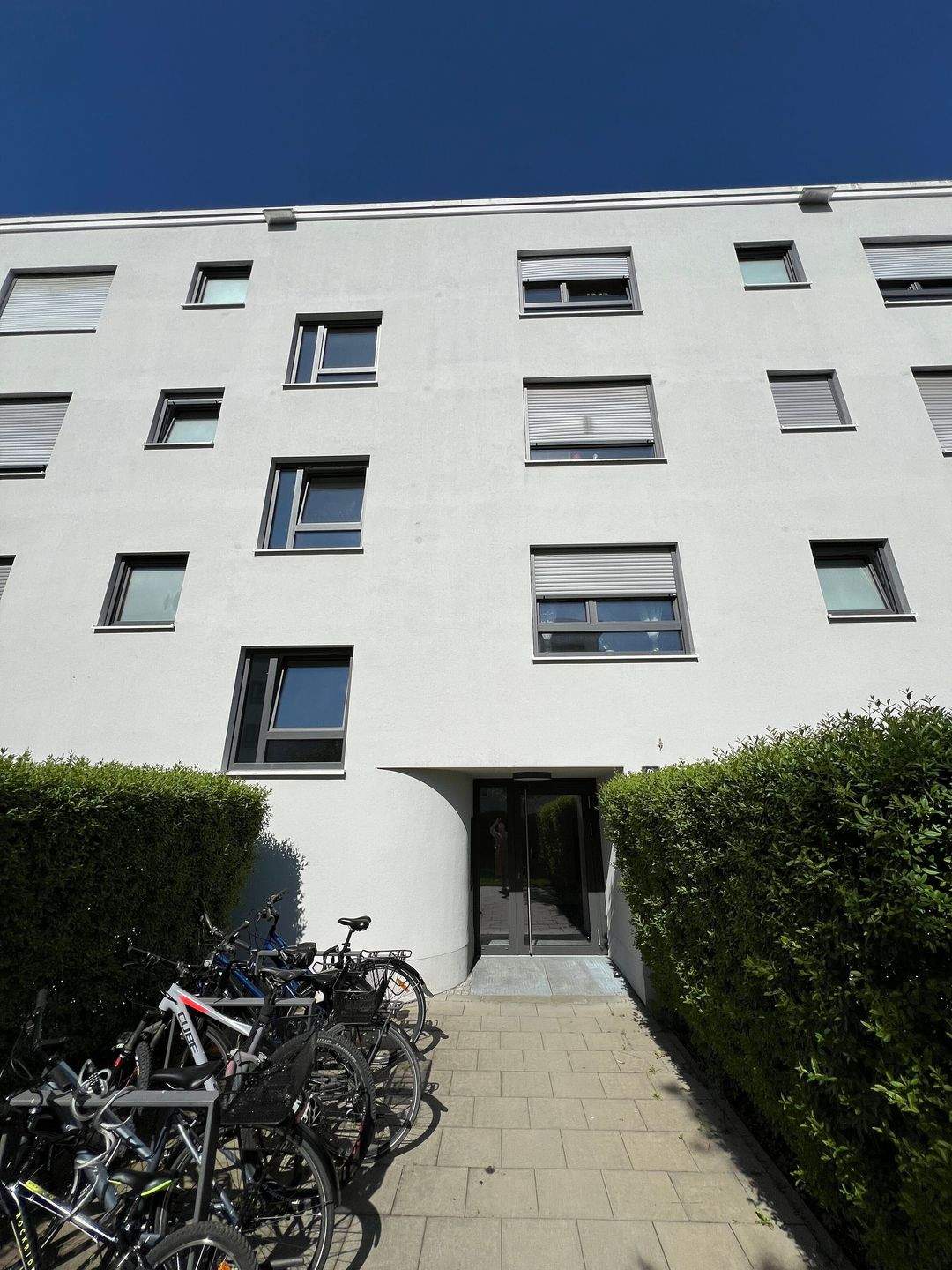 Modern 3-Bedroom New-Build Apartment with Loggia in Munich-Bogenhausen