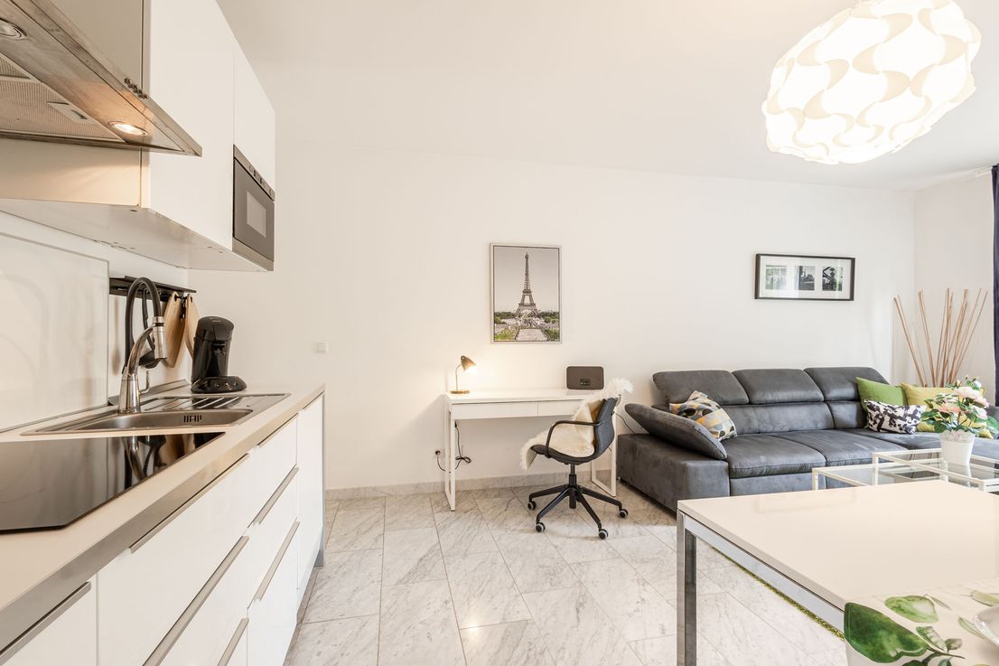 Bright 2-Room Apartment in Kiel with Functional Layout