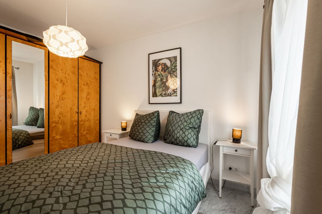 Bright 2-Room Apartment in Kiel with Functional Layout