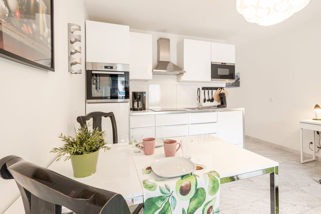 Bright 2-Room Apartment in Kiel with Functional Layout