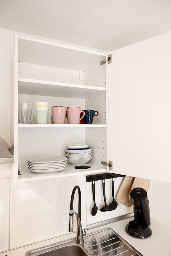 Bright 2-Room Apartment in Kiel with Functional Layout