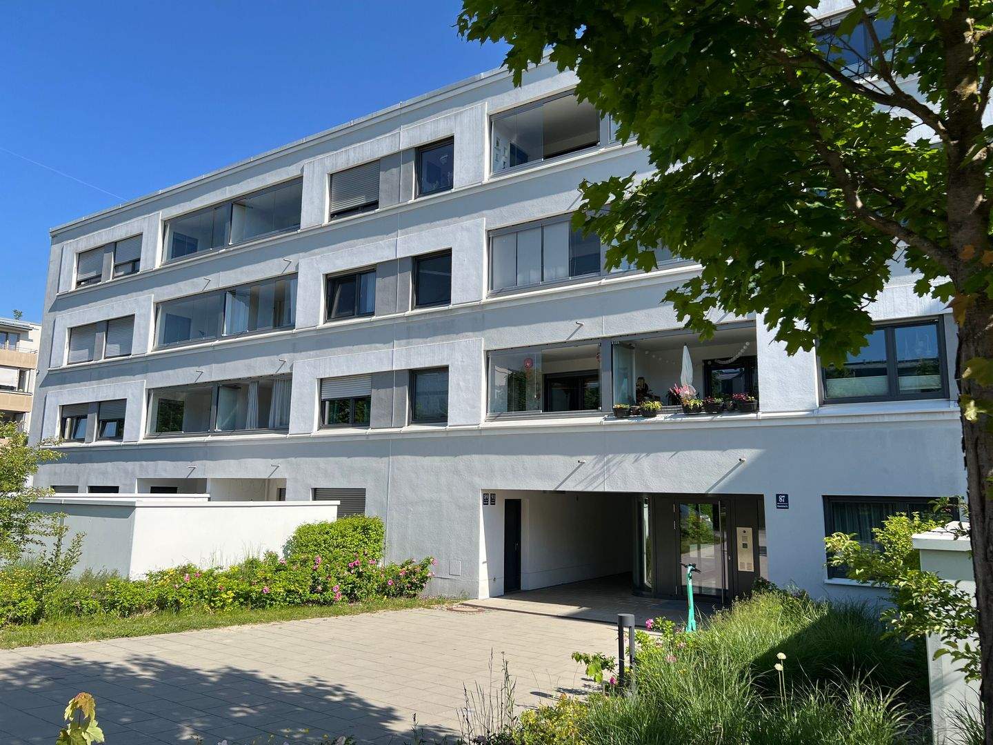 3-Zimmer Wohnung mit Loggia in München